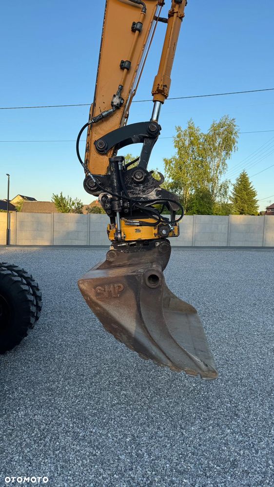 Hyundai Robex 140 - 3