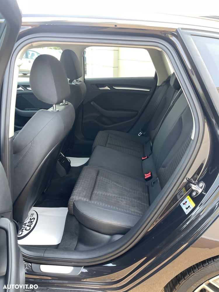 Audi A3 Sportback 2.0 TDI (clean diesel) quattro S tronic Ambiente - 28