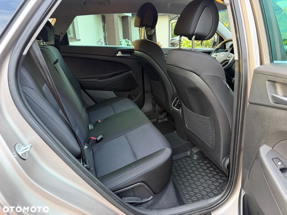 Hyundai Tucson blue 1.6 GDi 2WD Classic - 17