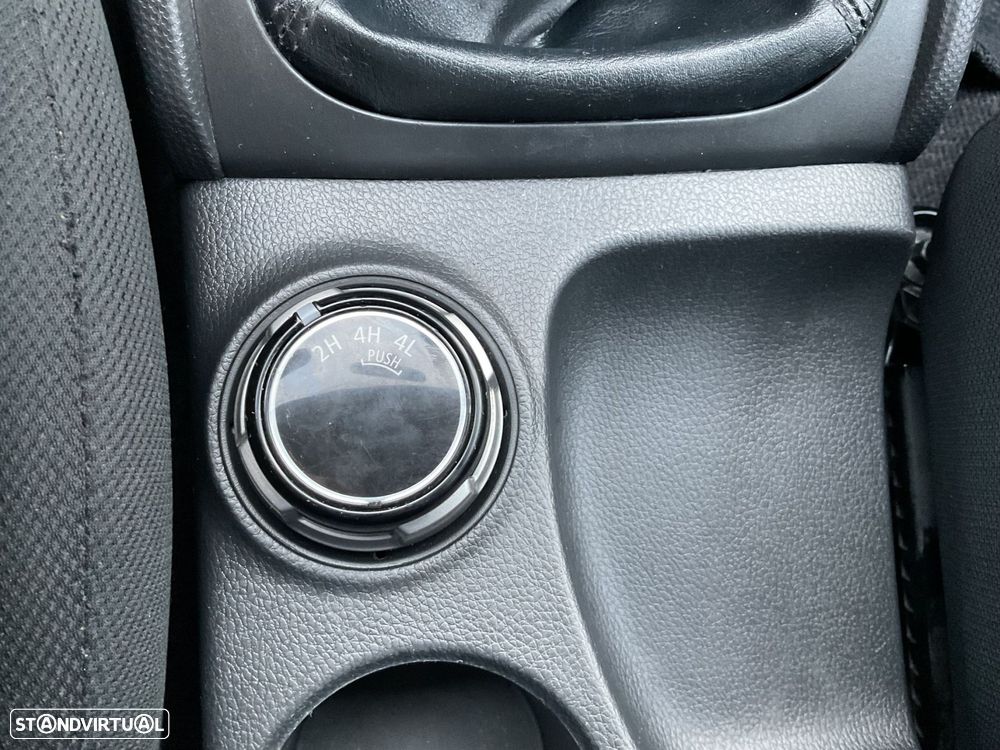 Mitsubishi L200 2.3 DI-D CD Invite Strakar Look 4WD - 29