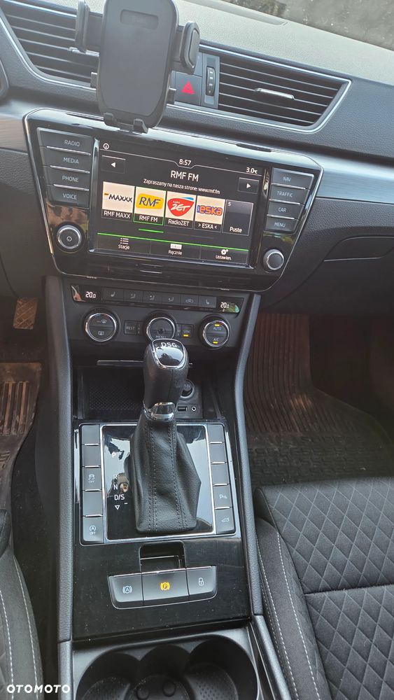 Skoda Superb 2.0 TDI 4x4 Style DSG - 8