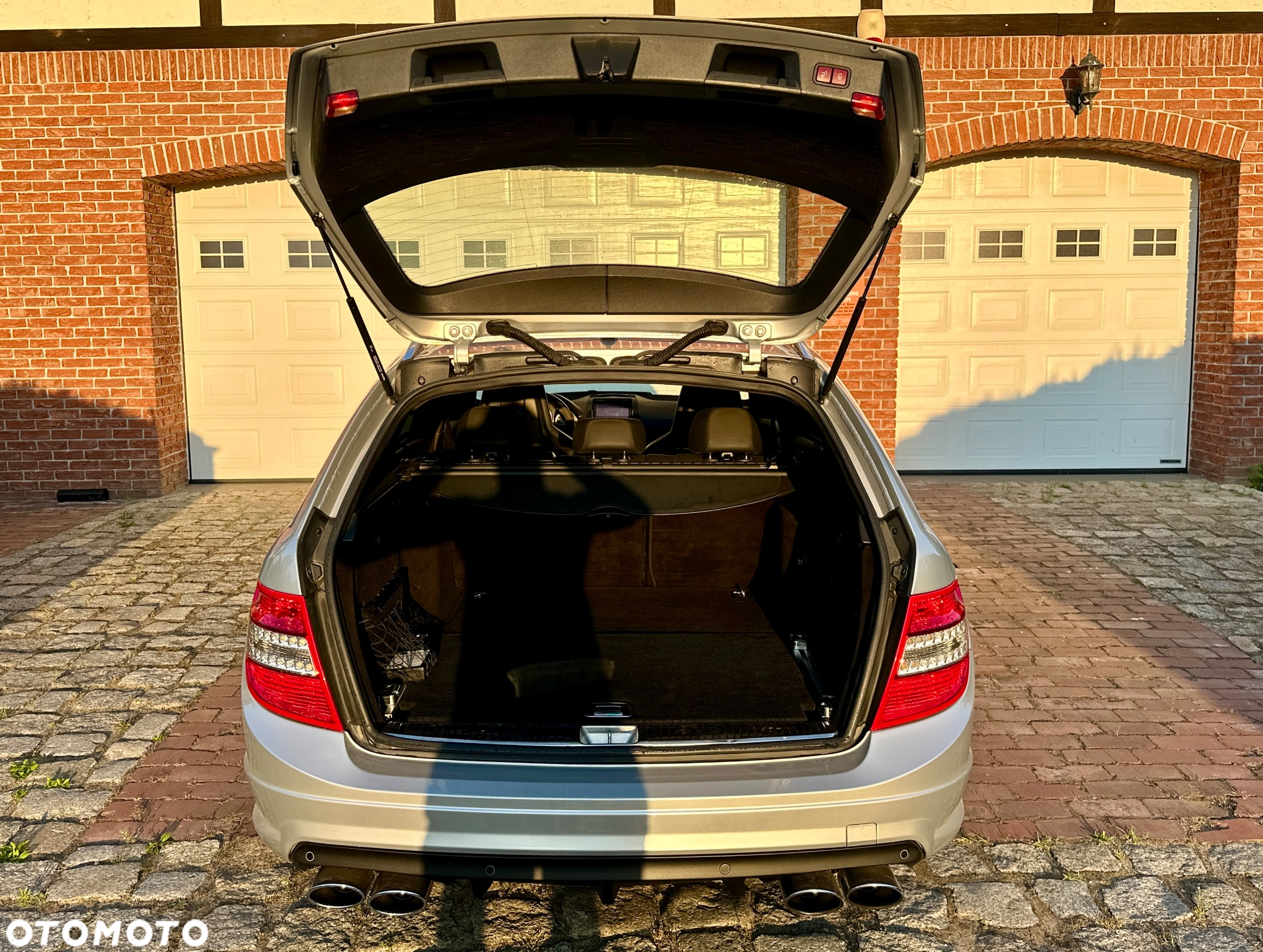 Mercedes-Benz Klasa C 63 AMG - 9