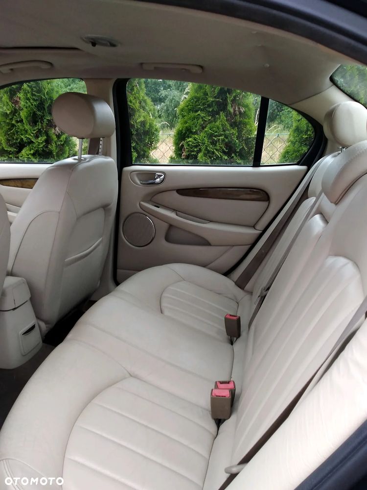 Jaguar X-Type 3.0 Sport - 11