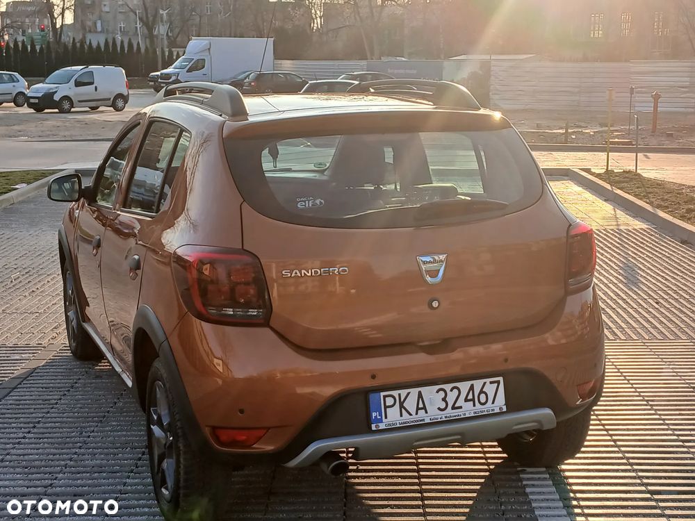 Dacia Sandero Stepway TCe 90 (S&S) Celebration - 4