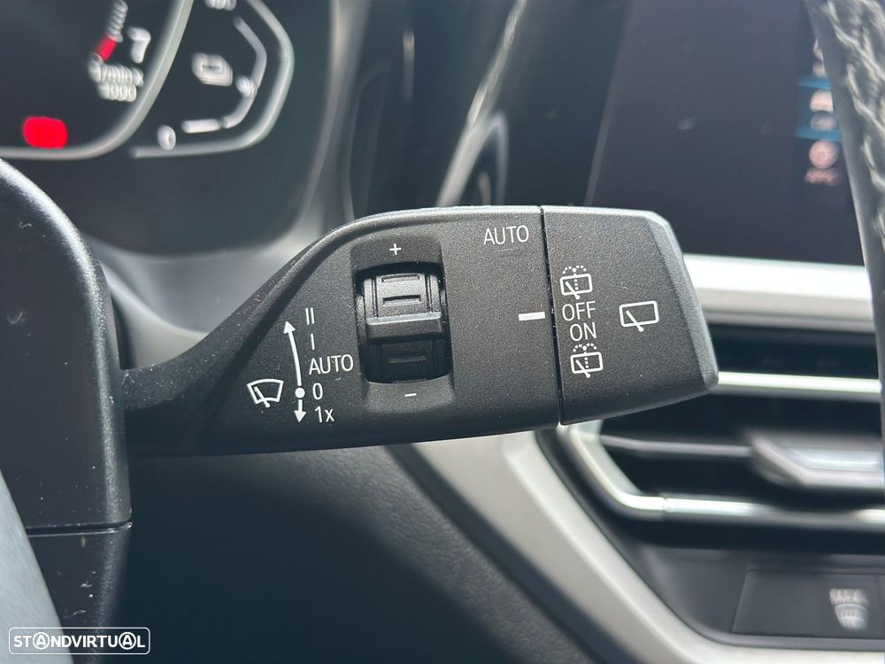 BMW 330 e Line Luxury Auto - 33