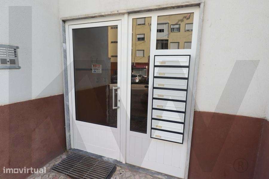 Apartamento T3 na Rua Damiao de Gois - Grande imagem: 4/13