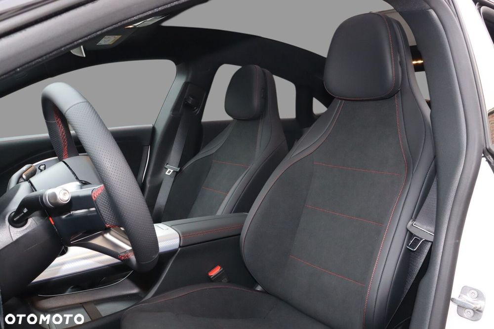 Mercedes-Benz CLA 200 mHEV 8G-DCT - 10