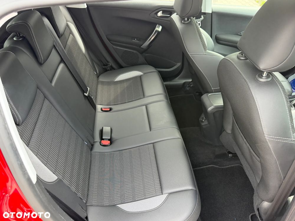Peugeot 2008 PureTech 110 Stop&Start Allure - 22