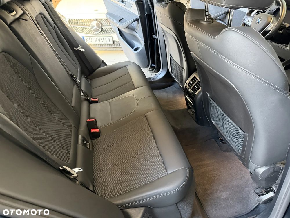 BMW X4 xDrive20d xLine sport - 9