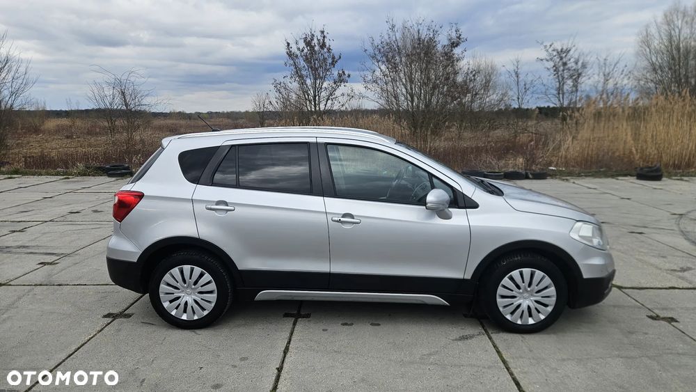 Suzuki SX4 S-Cross 1.6 DDiS Premium 4WD - 2