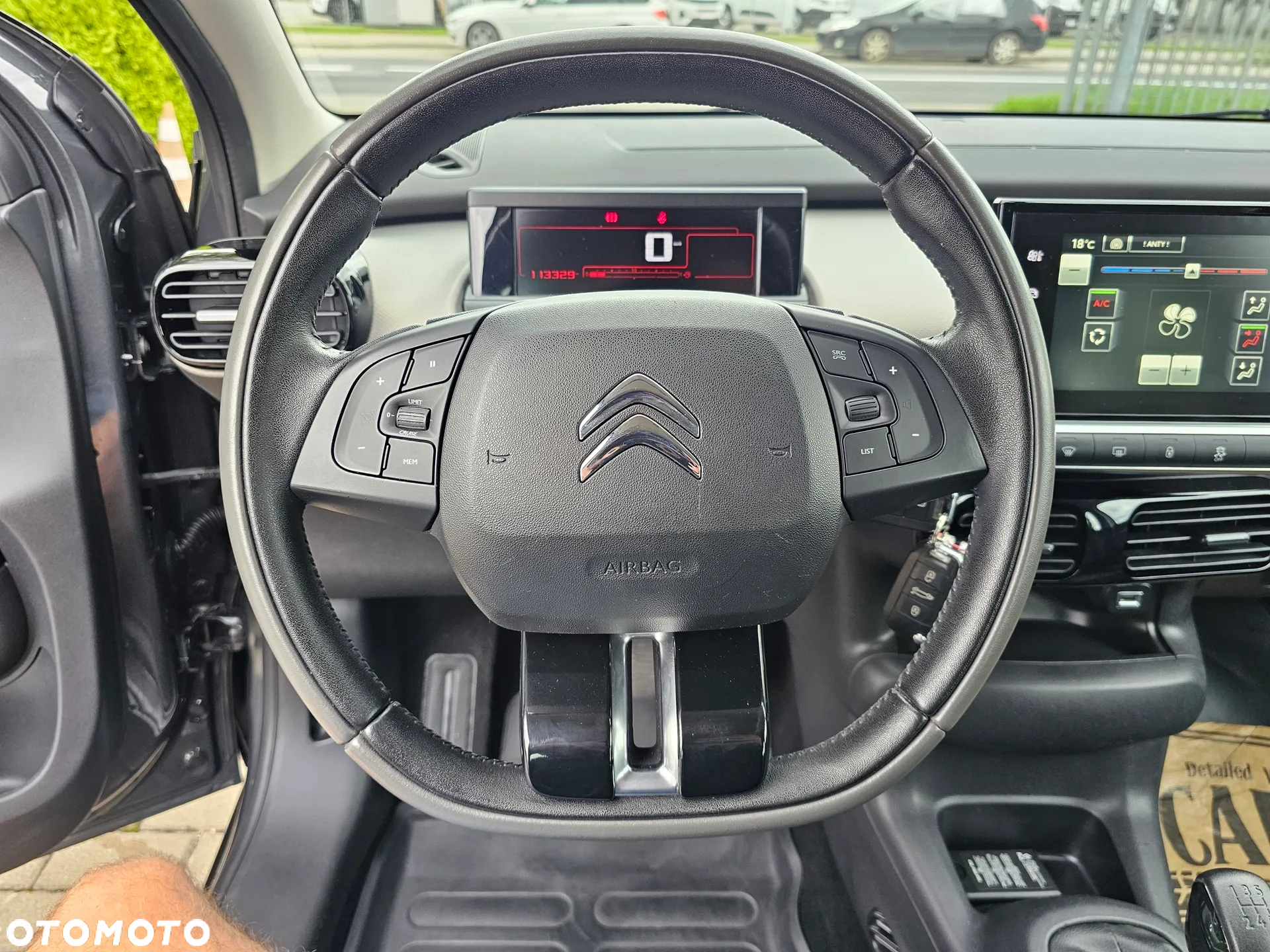 Citroën C4 Cactus 1.2 PureTech Live S&S - 23