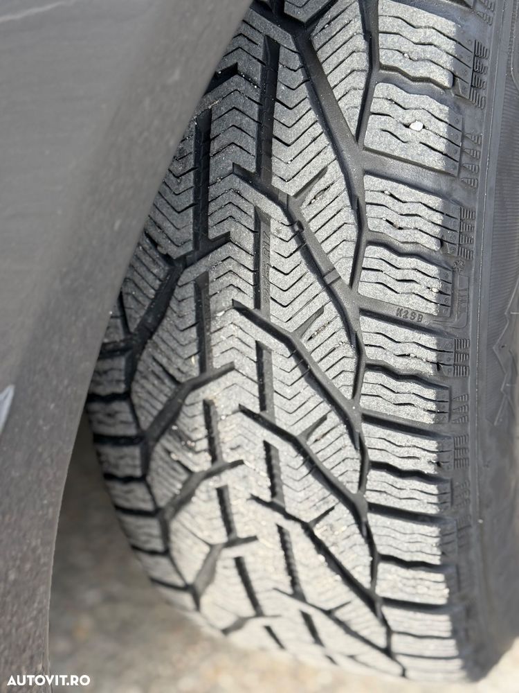 BMW Seria 5 520d - 8