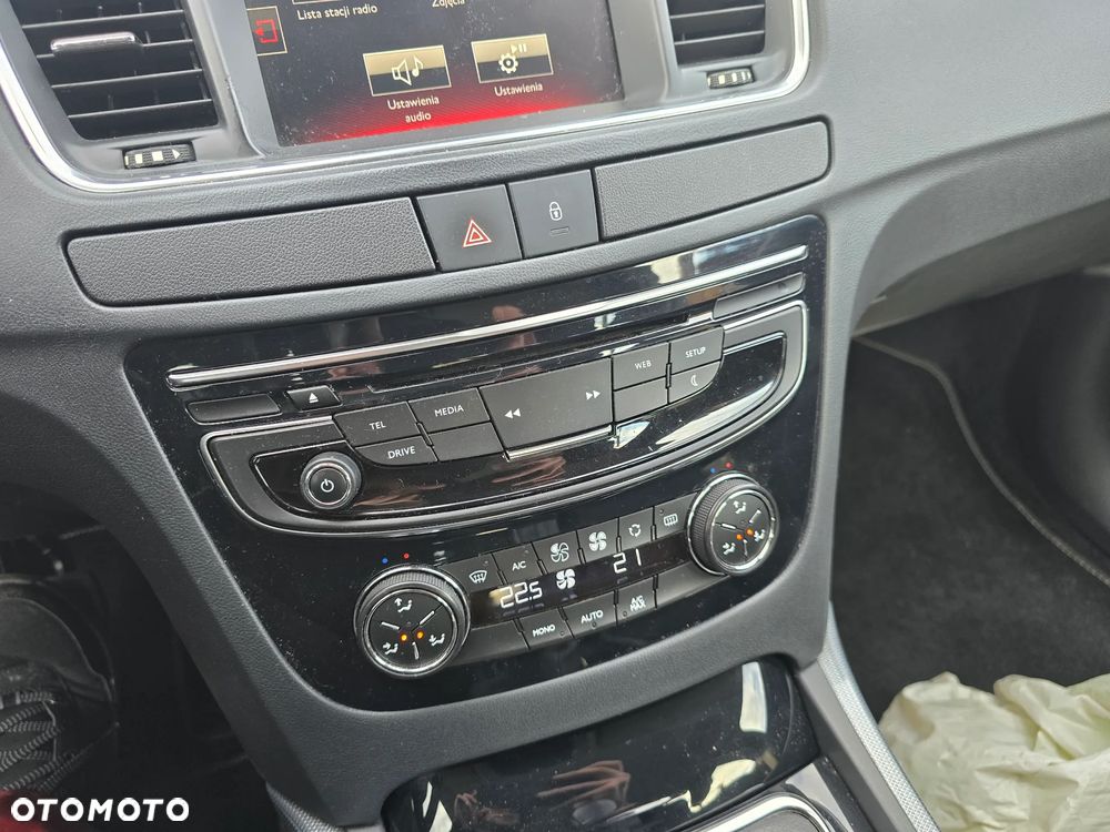 Peugeot 508 1.6 T Business Line - 25