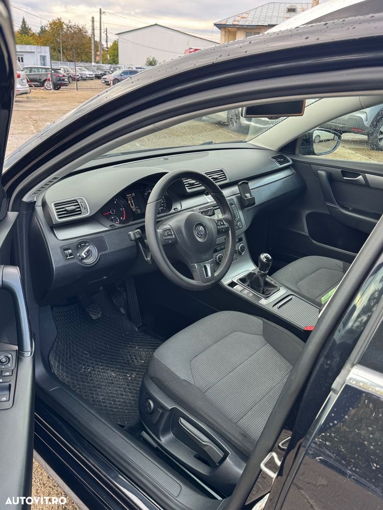 Volkswagen Passat Variant 2.0 TDI BlueMotion Technology Trendline - 11