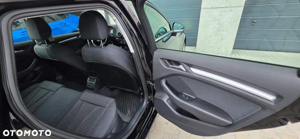 Audi A3 Sportback 2.0 TDI S tronic - 6