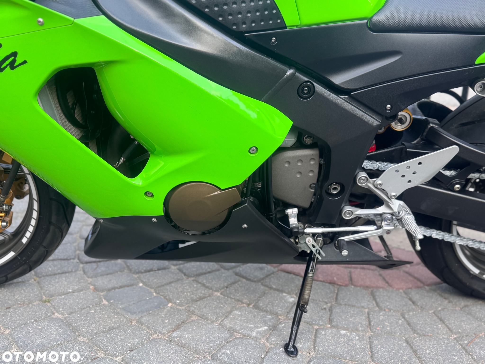 Kawasaki ZX - 16