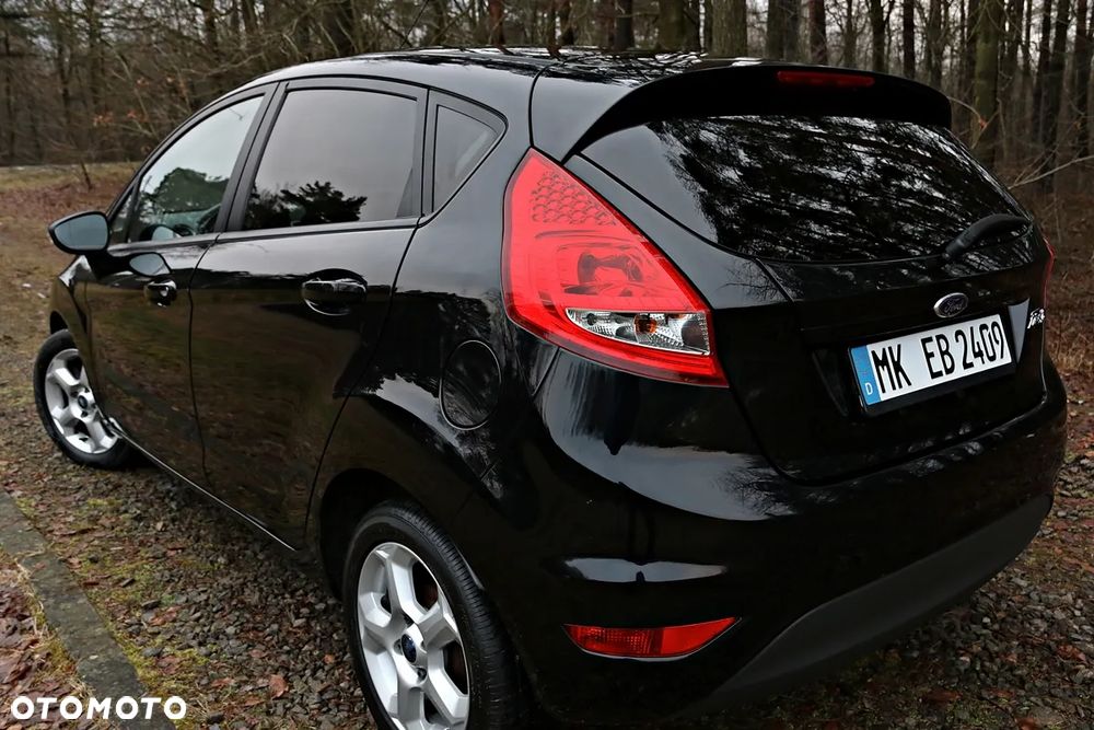 Ford Fiesta 1.25 Champions Edition - 26