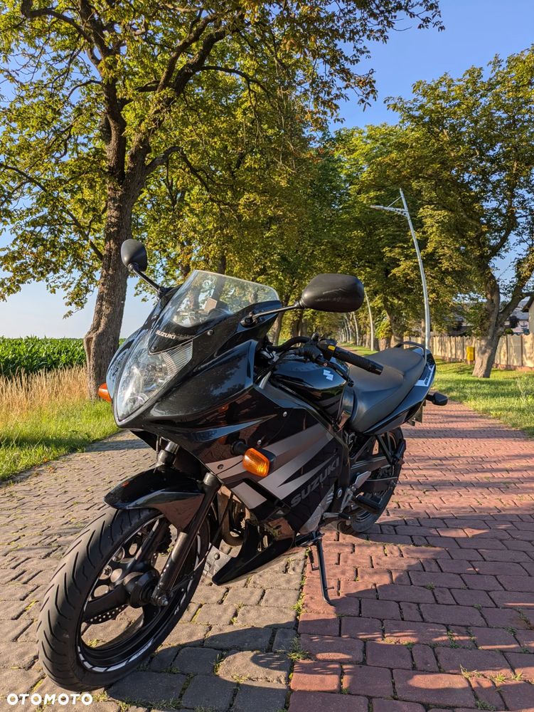 Suzuki GS - 3
