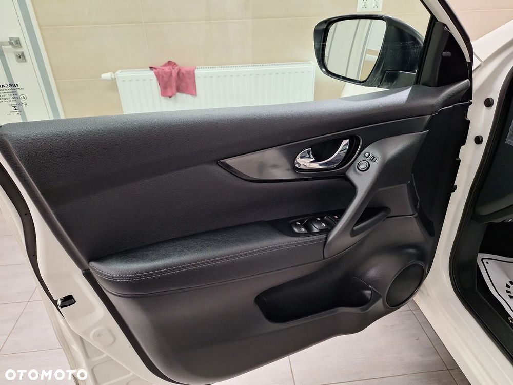 Nissan Qashqai 1.3 DIG-T TEKNA - 18