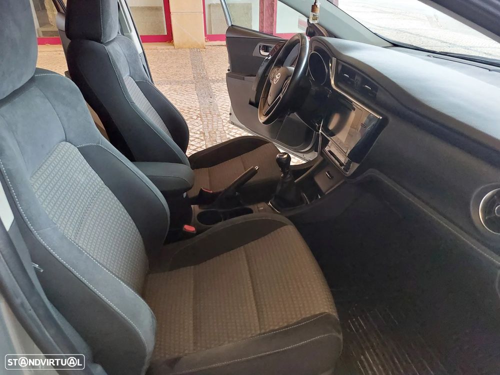 Toyota Auris Touring Sports 1.4 D-4D Comfort+Pack Sport - 8