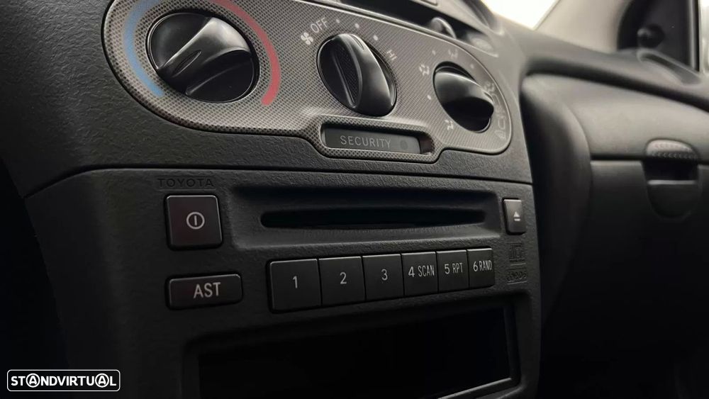 Toyota Yaris 1.0 Sol AC - 18