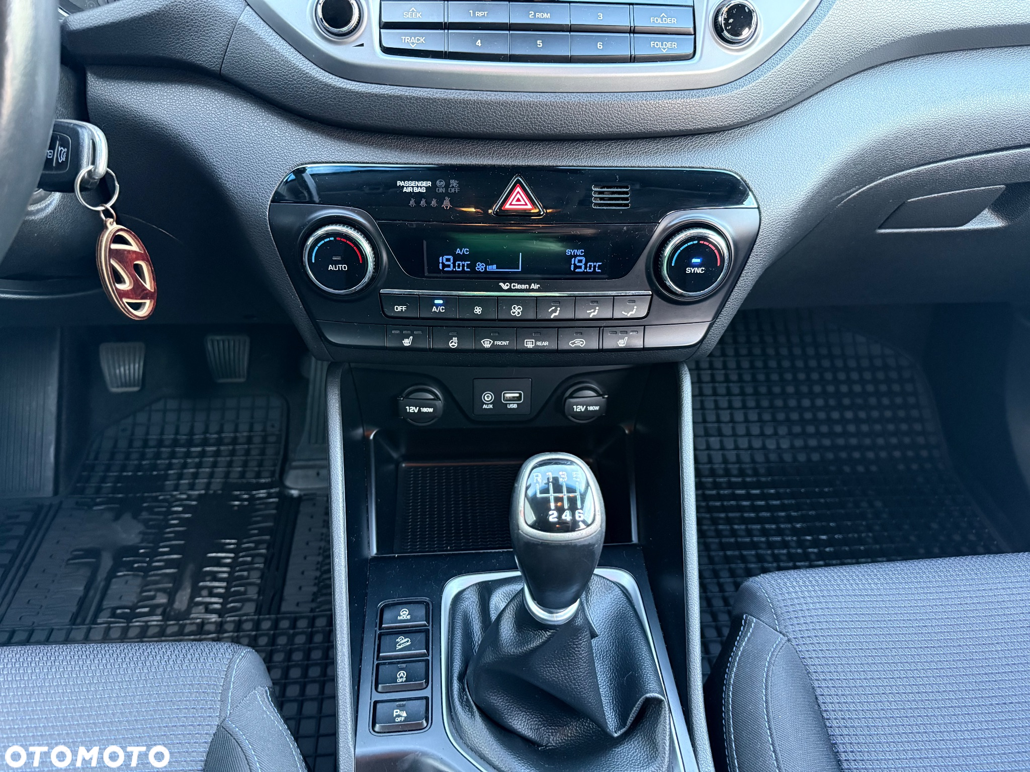Hyundai Tucson 1.7 CRDI BlueDrive Comfort 2WD - 23