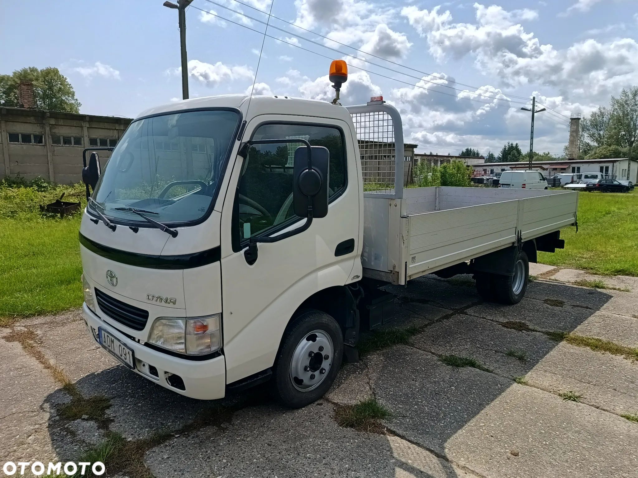 Toyota Dyna BLIŹNIAK 3.0 D-4D 109 kM 2007 rok BEZ RDZY stan SUPER - 1