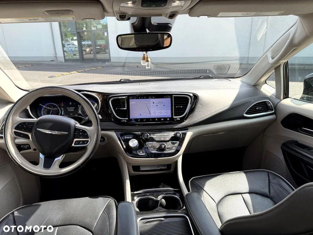 Chrysler Pacifica - 19