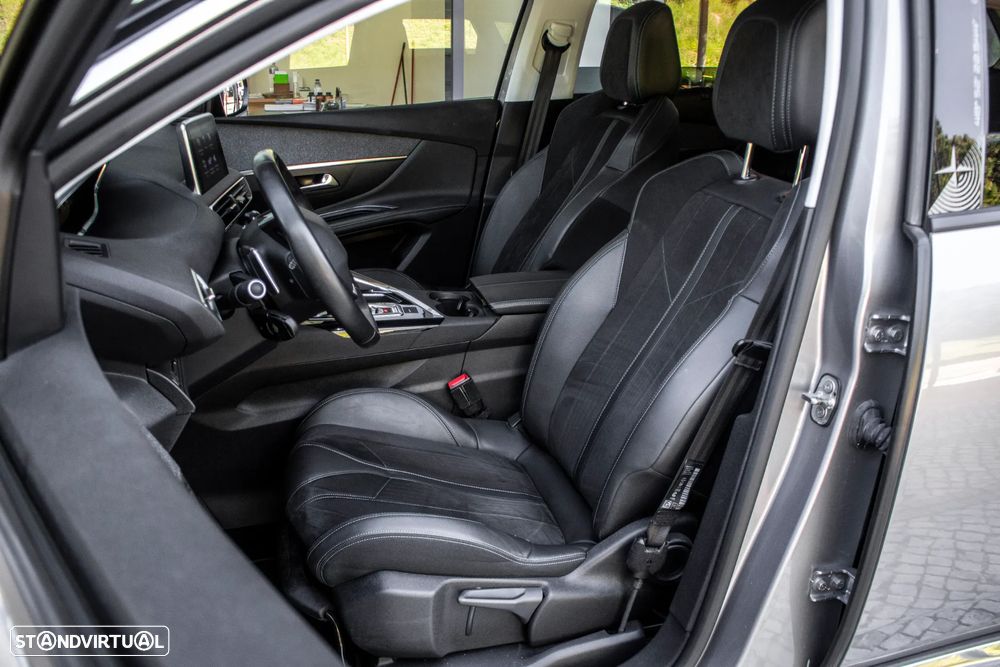 Peugeot 5008 BlueHDI 130 EAT8 Crossway - 25