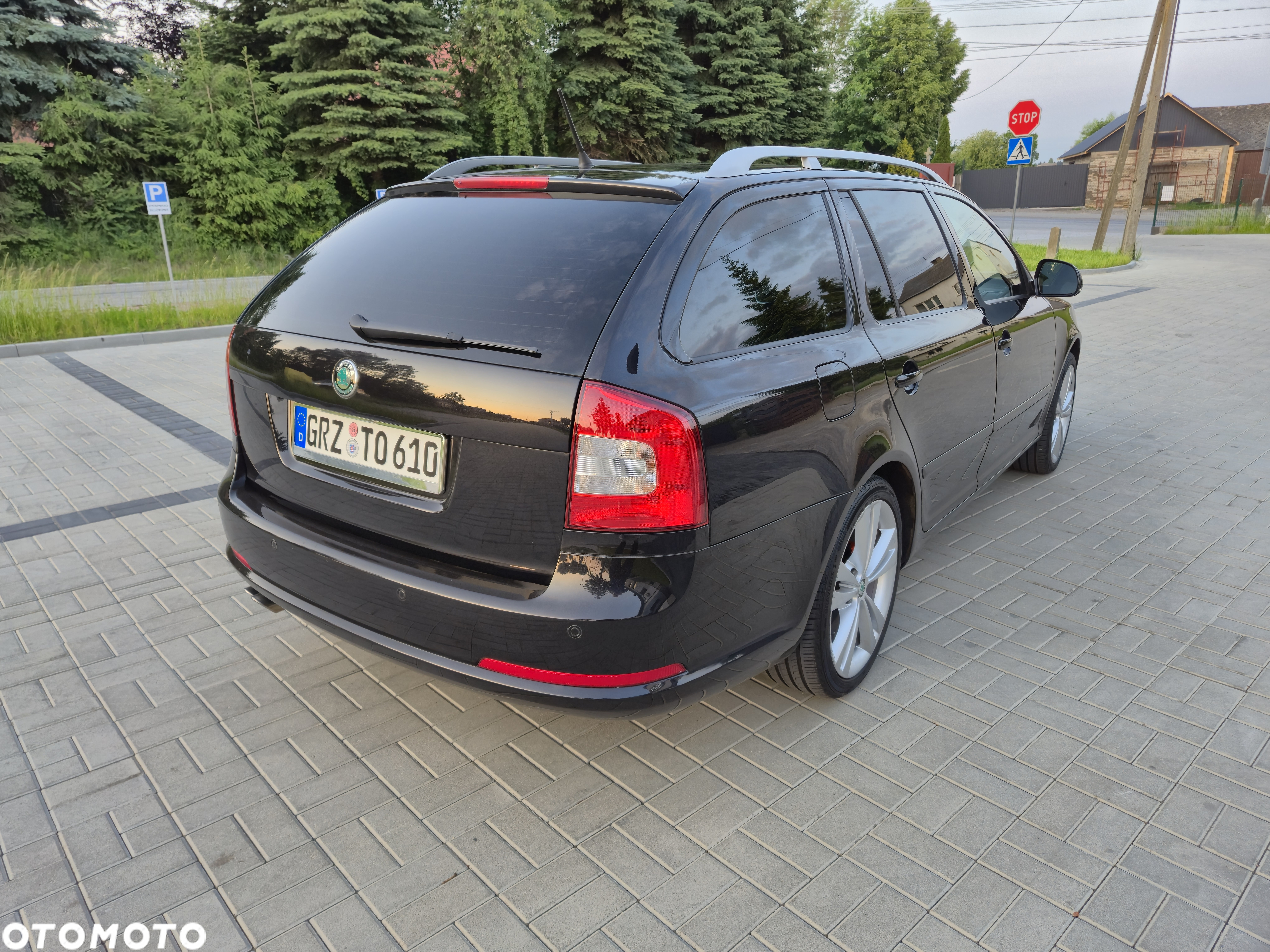 Skoda Octavia Combi 2.0 TSI RS - 12