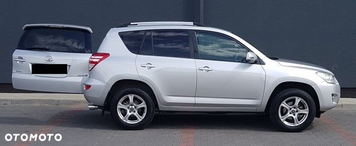 Toyota RAV4 - 11