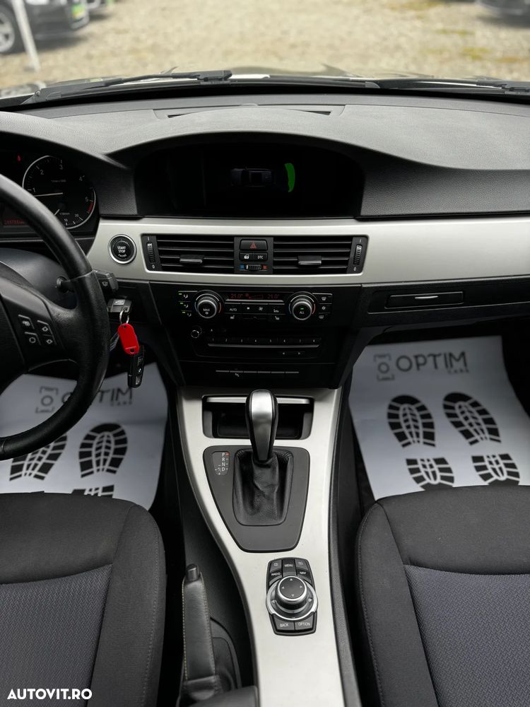 BMW Seria 3 320d DPF Aut. M Sport Edition - 21