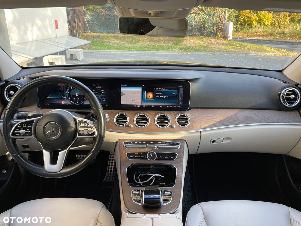 Mercedes-Benz Klasa E 220 d 4-Matic 9G-TRONIC - 10