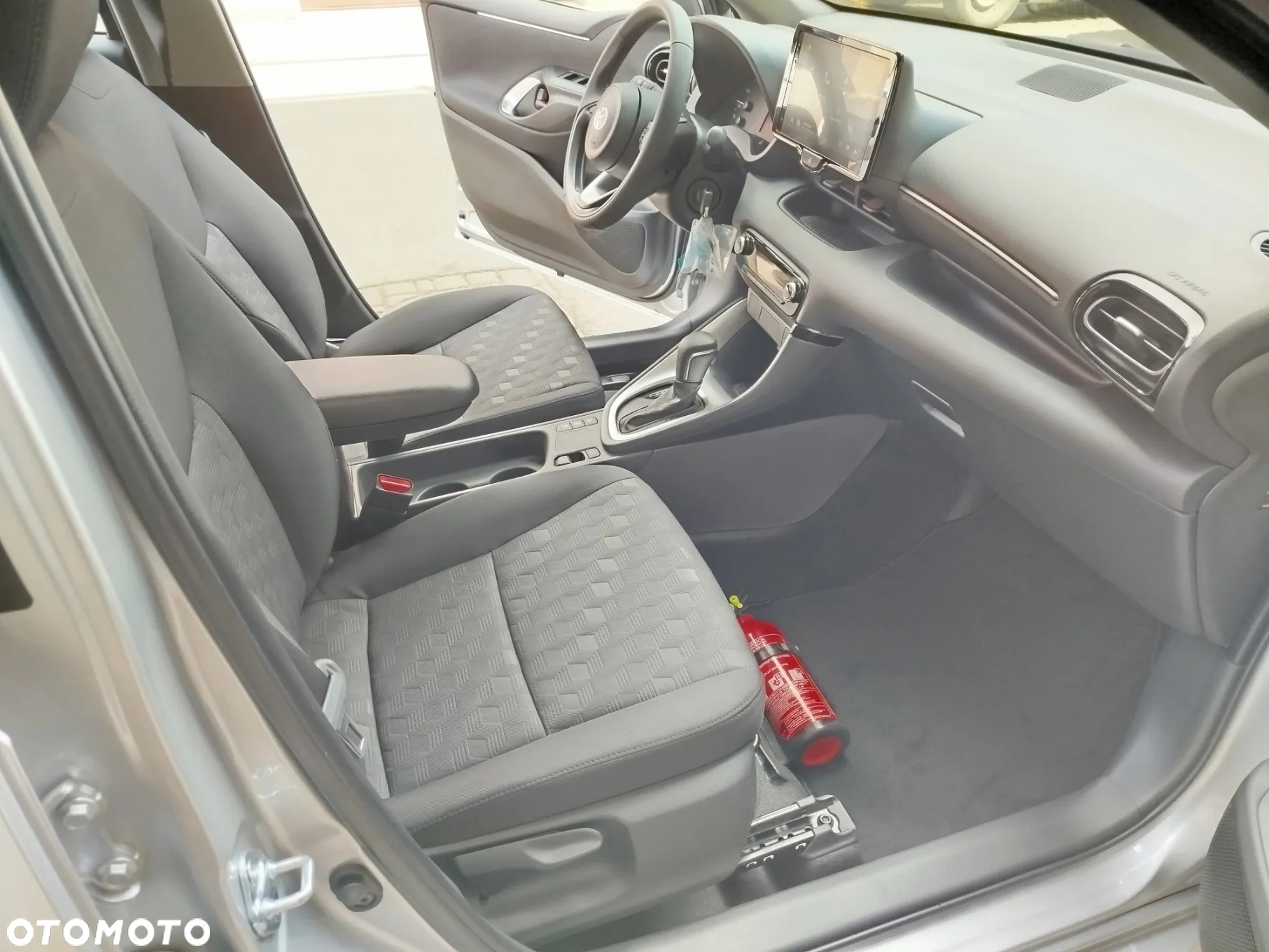 Toyota Yaris Hybrid 1.5 Comfort - 16