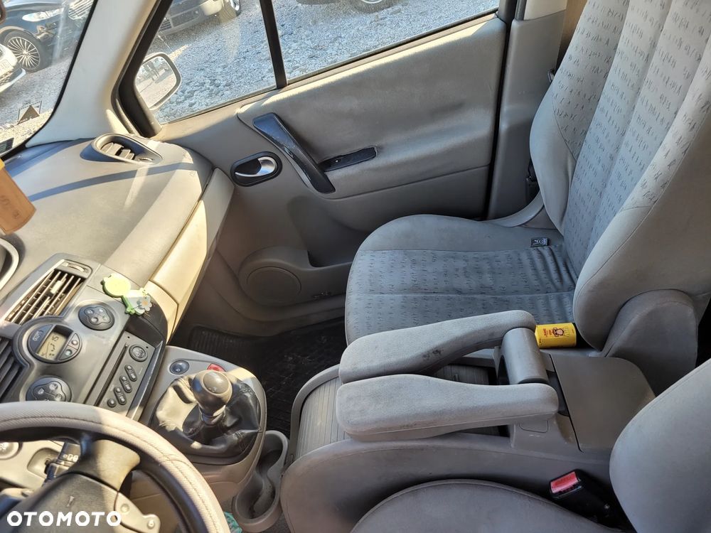 Renault Megane - 11