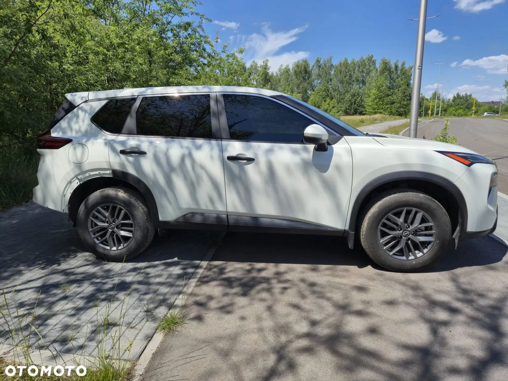 Nissan Rogue - 4