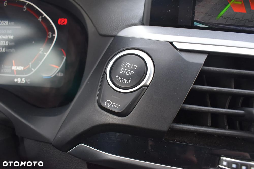 BMW X3 xDrive20i GPF Advantage - 29