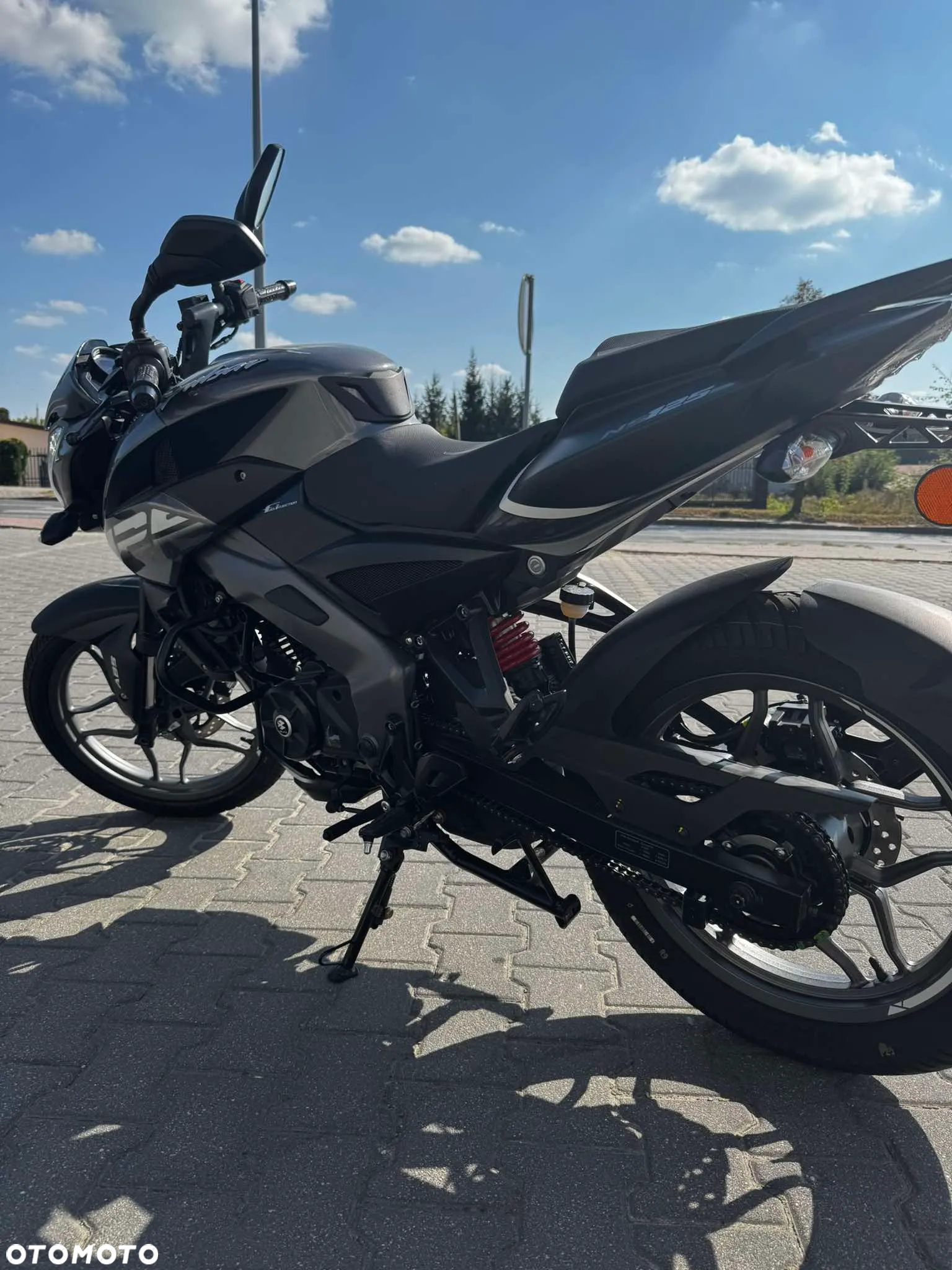 Bajaj Pulsar - 9