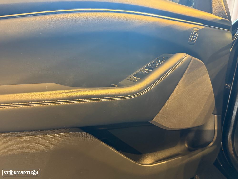 Ford Mustang Mach-E Premium - 16