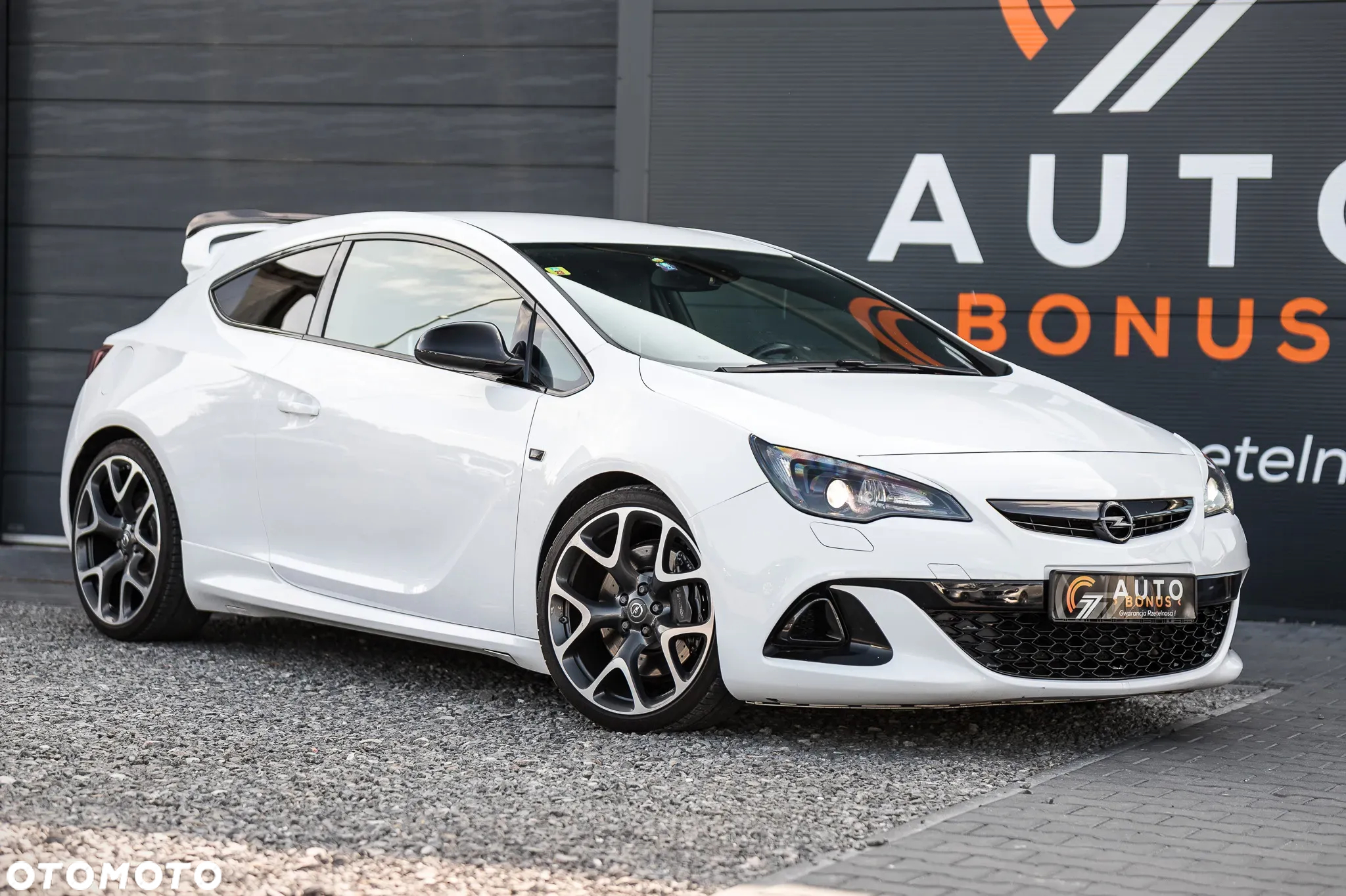 Opel Astra IV GTC OPC - 3