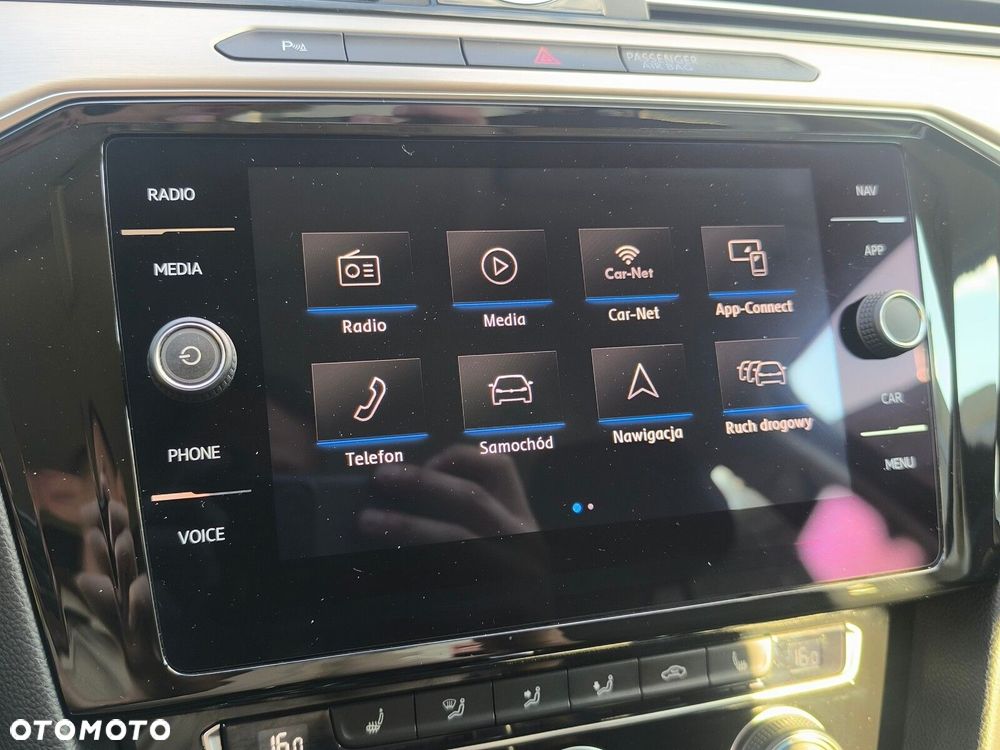 Volkswagen Passat - 19