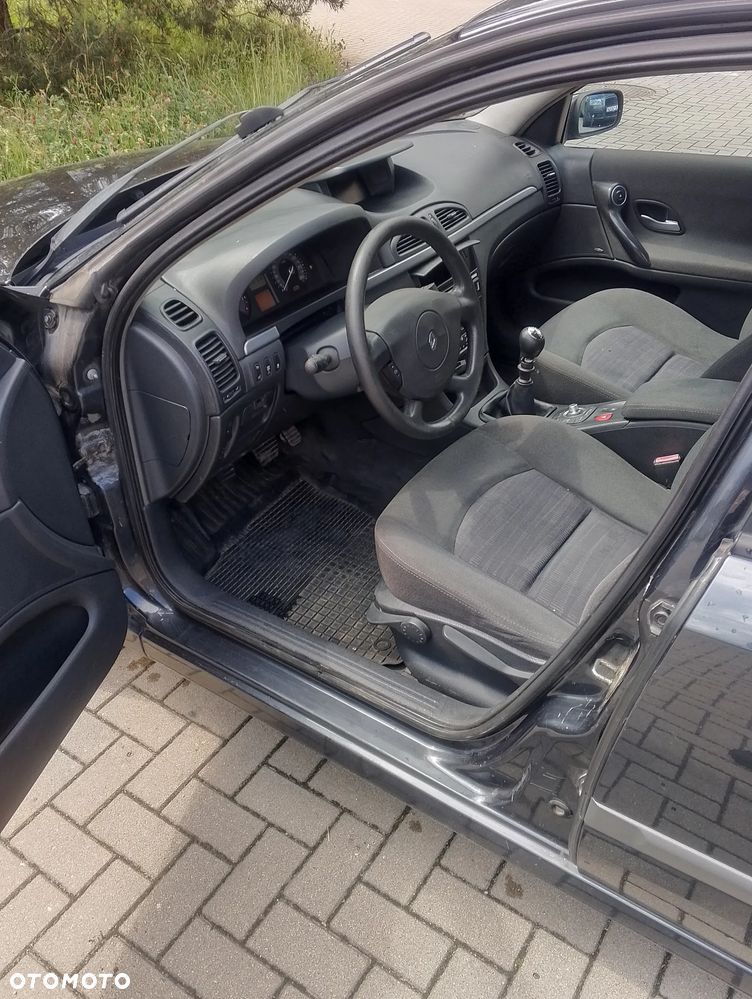Renault Laguna 1.9 dCi Authentique - 5
