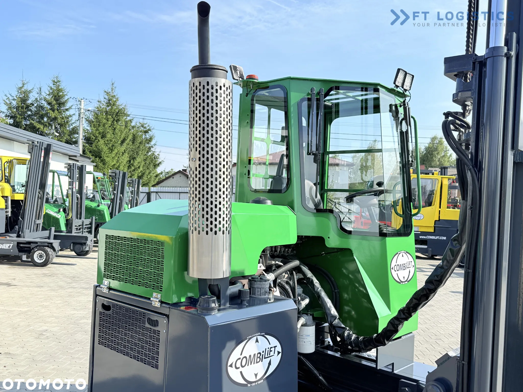 Combilift C2500 / GAS / TRIPLEX 4900MM / WOLNY SKOK /JEDYNE 2446 MOTOGODZIN /  POZYCJONER WIDEŁ / PEŁNA KABINA / STAN IDEALNY / Szeroka oferta wózków czterokierunkowych i bocznych, dopasowanych do różnorodnych potrzeb i zastosowań - 37