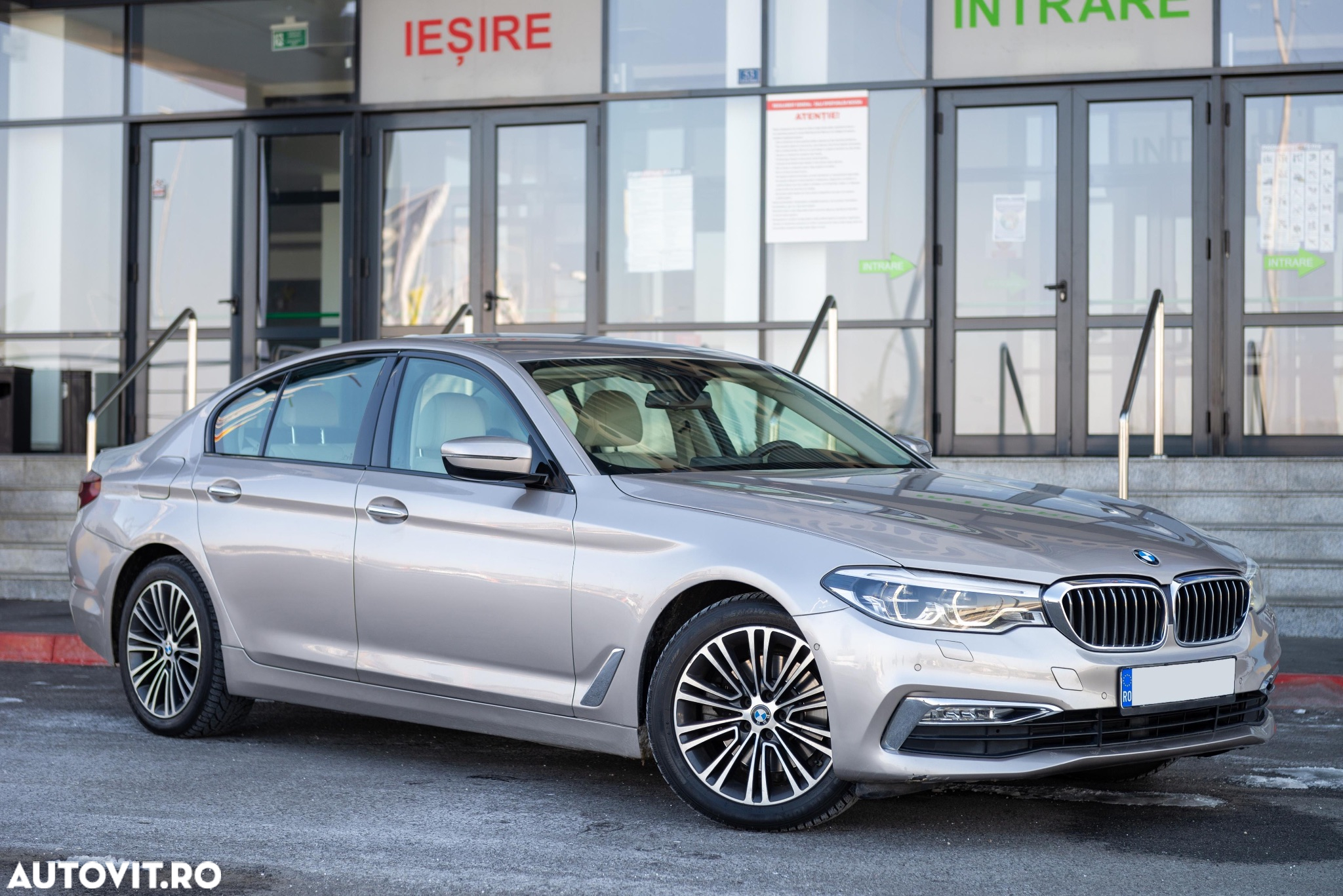 BMW Seria 5 520d xDrive AT - 2