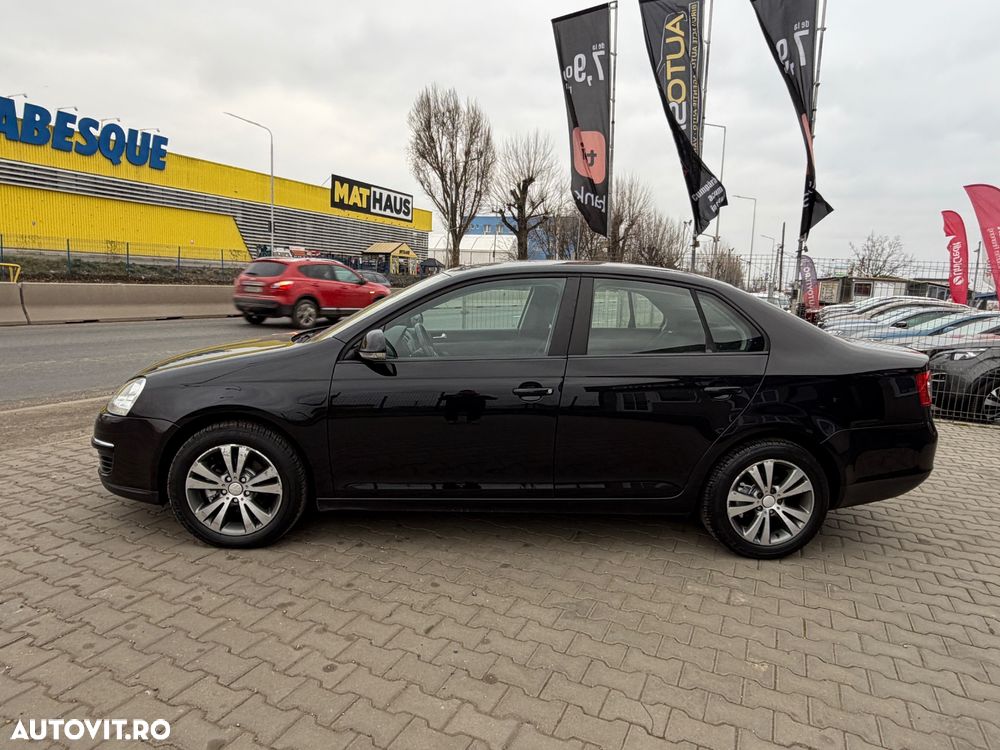 Volkswagen Jetta 1.9 TDI DPF United - 16