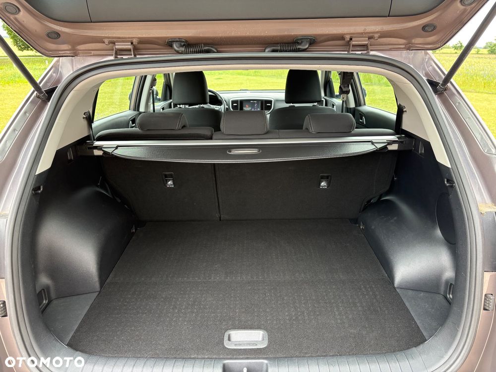 Kia Sportage 1.6 GDI 2WD VISION - 17