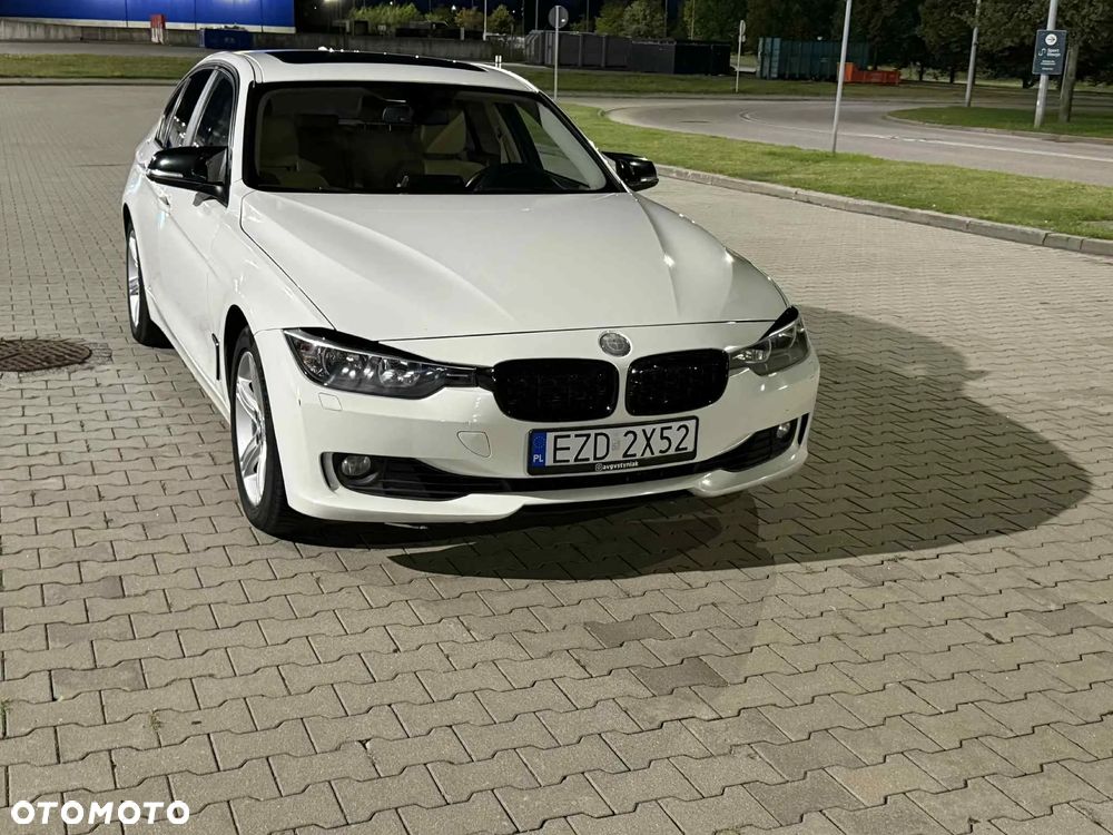 BMW Seria 3 328i Touring xDrive Luxury Line - 1