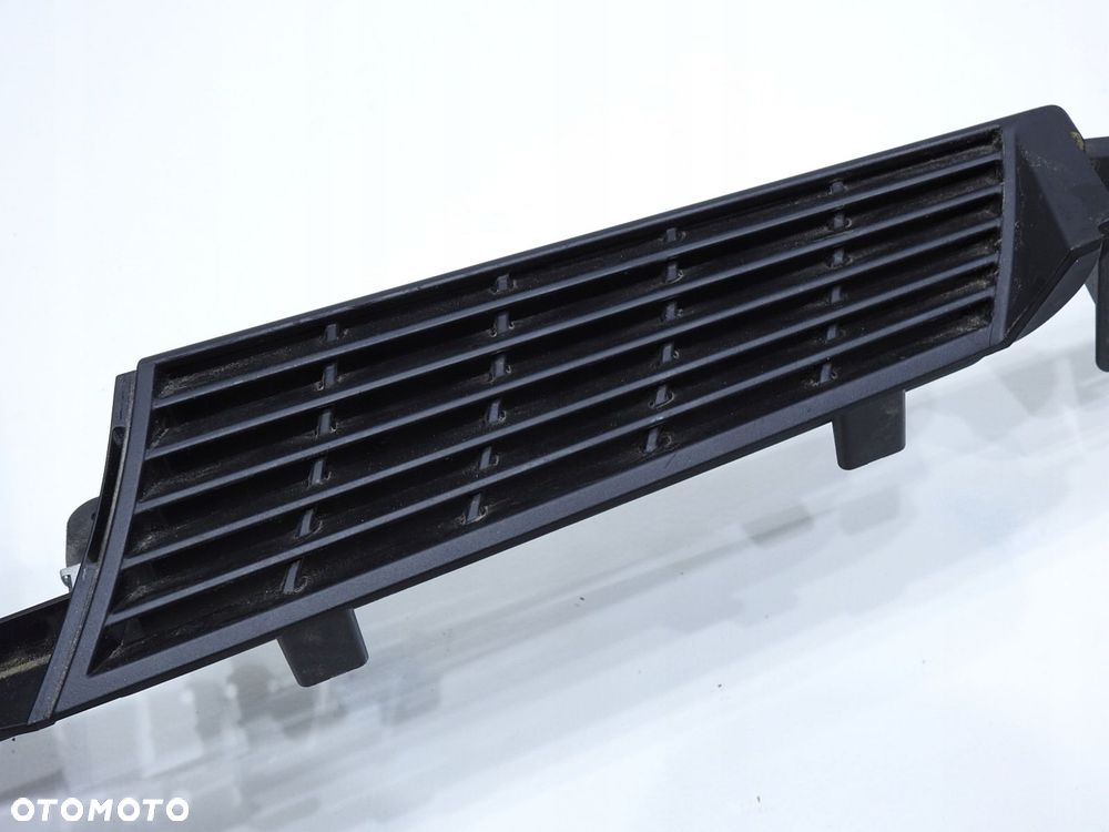 KRATKA OSŁONA BAGAŻNIKA LEWY TYŁ BMW E91 - 4