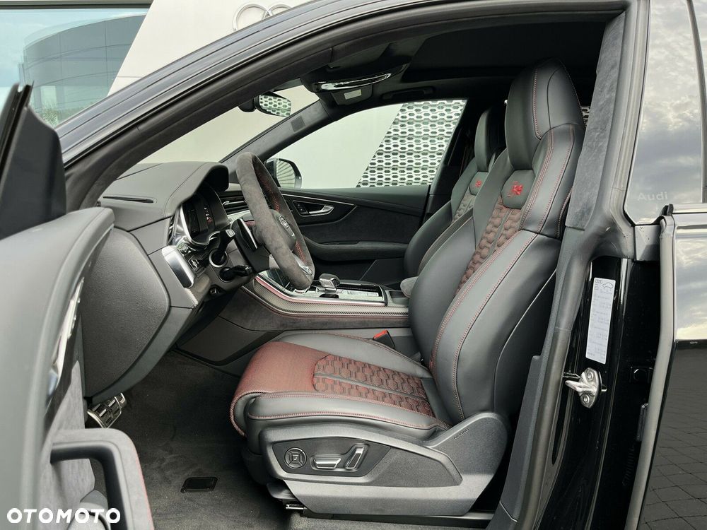 Audi RS Q8 - 26