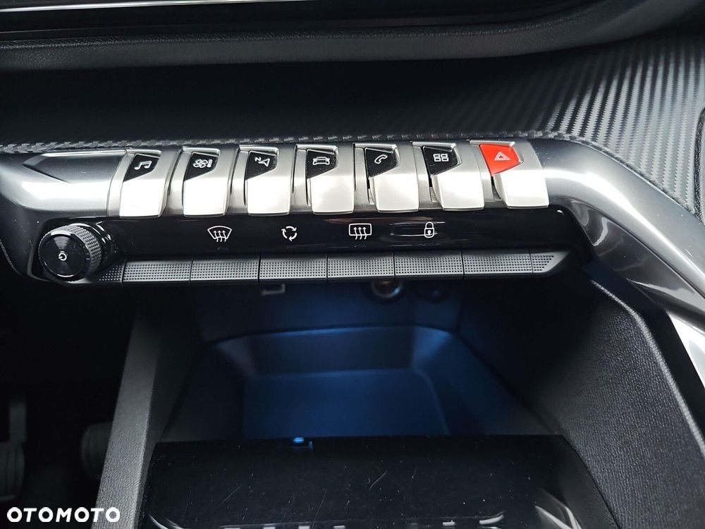 Peugeot 3008 1.2 PureTech Active Pack S&S - 21